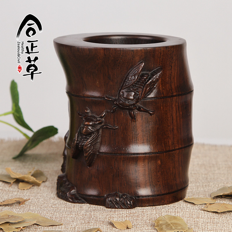 合正草黑梓木知足笔筒 手工浮雕红木工艺品高档家居办公室摆件