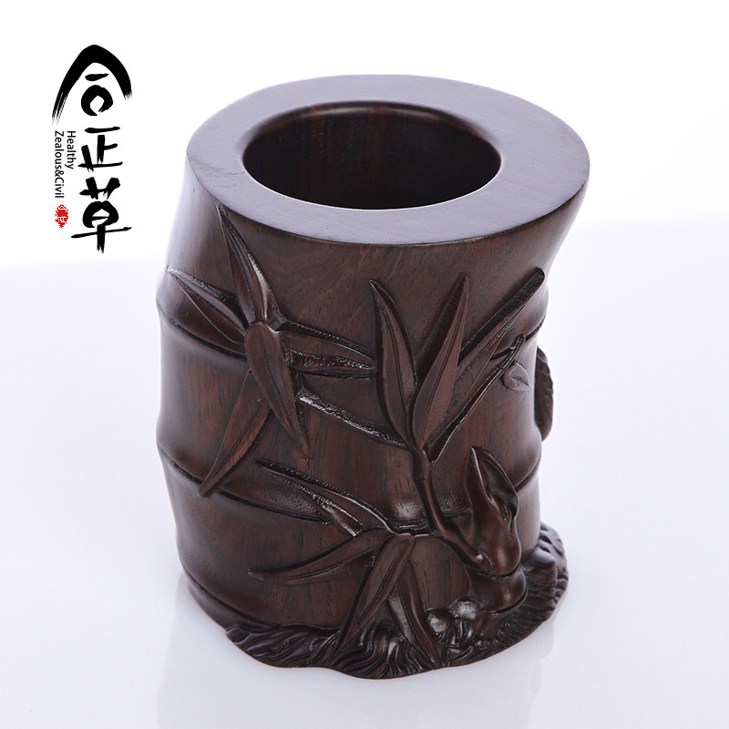 合正草黑梓木知足笔筒 手工浮雕红木工艺品高档家居办公室摆件
