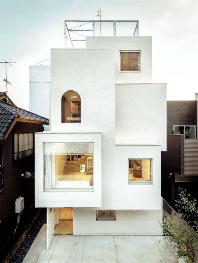 house-in-city-ryosuke-fujii-architecture-residential-houses-tokyo-japan_dezeen_2364_col_17.jpg