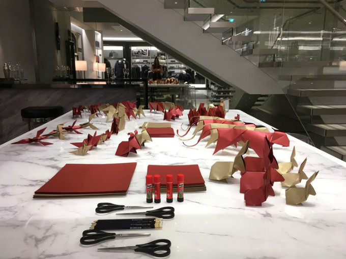 paper+art+workshop+michael+kors.jpg