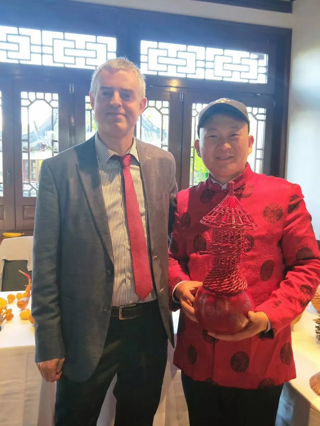 “南竹北柳”非遗柳编30年，看大师刘凤臣从中国到世界...